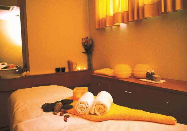 Las mejores habitaciones en Hotel Wellness El Castell de Ciutat. Relájate con nuestro Spa y Masaje en Lleida